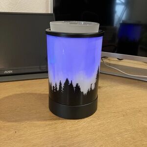 Scentsy "Polar Panorama" Wax Warmer